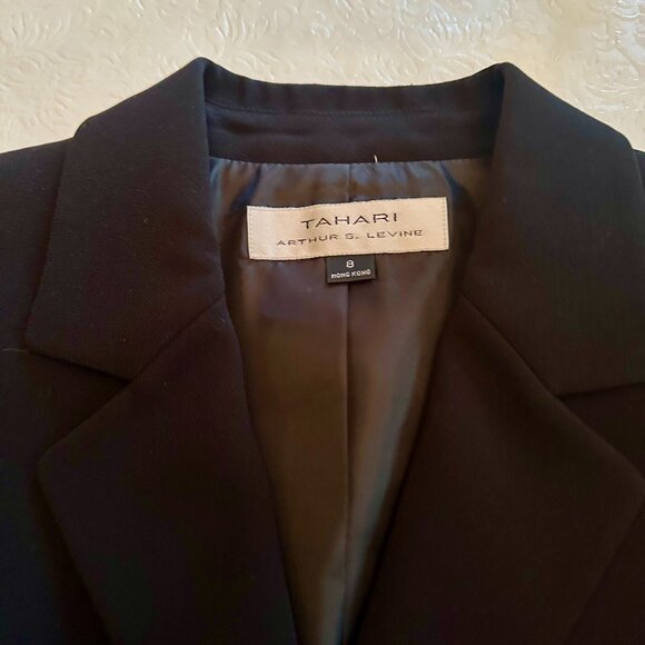 Tahari Wms Black fully lined 2 piece Pants Suit size 8 - Picture 10 of 14